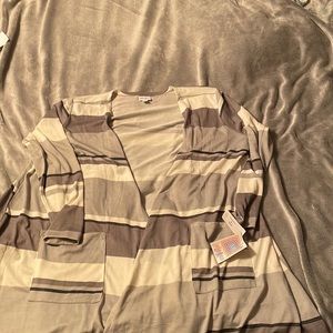 Lula Roe Carolyn cardigan